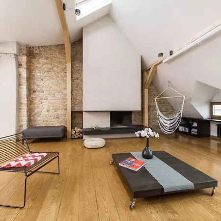 Apartment Spacious Loft In Art Nouveau Area *