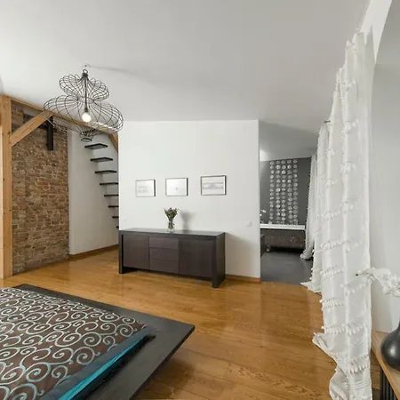 Apartment Spacious Loft In Art Nouveau Area