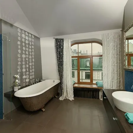 Spacious Loft In Art Nouveau Area *