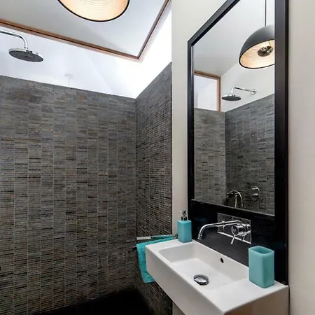 Spacious Loft In Art Nouveau Area *